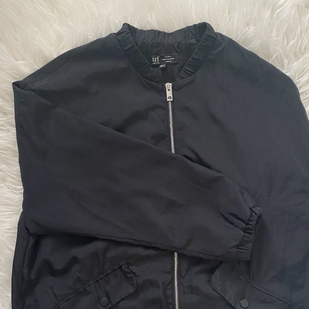 Zara windbreaker jacket
